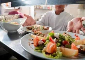 عادتی که سلامت قلب و عروق را به خطر می‌اندازد/ این چند هشدار را جدی بگیرید