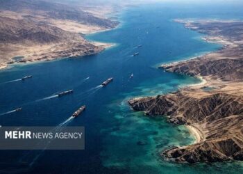 عبور ده‌ها نفت‌کش مرتبط با ایران از تنگه هرمز با وجود محاصره آمریکا