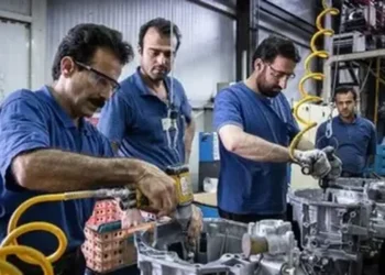 قطع برق صنایع خطرناک‌تر از خاموشی موقت منازل است / حفظ اشتغال برای مردم مهم‌تر است یا خنکای بیش از حد منازل؟