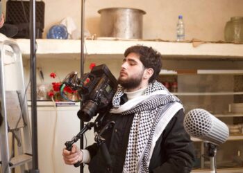 ماجرای زخمی شدن مستندساز لبنانی در حمله صهیونی؛ سینما مرزها را می‌شکند