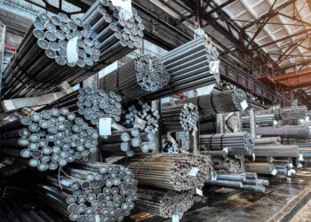 محتکران با اعلام عرضه محصولات فولادی، مجبور به خروج کالاها از انبارها شدند