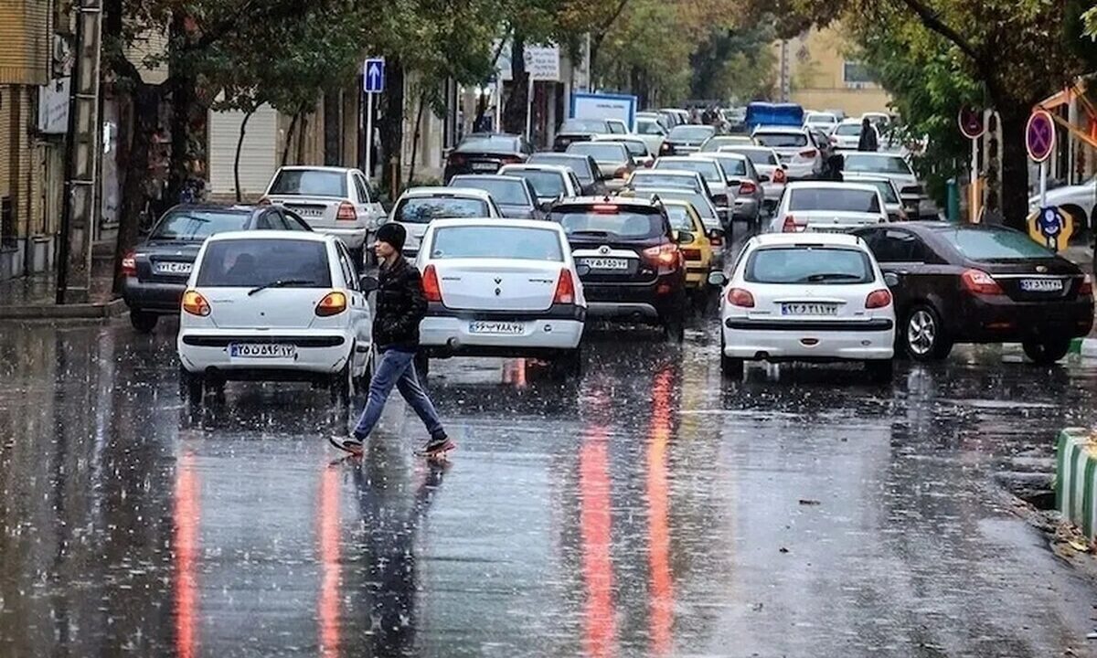 هشدار جدی به پایتخت نشینان/ لغزندگی بیشتر خیابان‌های تهران در پی بارش باران