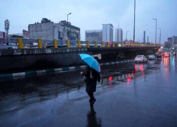 هشدار هواشناسی به پایتخت نشینان/ بادشدید و باران در راه تهران