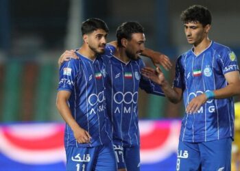 چشم‌ها به فدراسیون/ سرنوشت لیگ و استقلال گره خورد