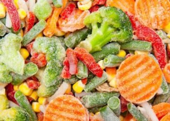 کدام مواد غذایی را نباید در فریزر گذاشت؟