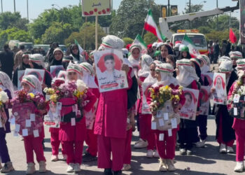 گرامیداشت کودکان مدرسه میناب در بابل