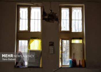 گزارش خبرنگار مهر از خسارات حمله به شهر روانسر و خسارت خوابگاه دخترانه