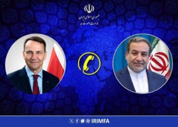 گفتگوی تلفنی وزرای امور خارجه ایران و لهستان