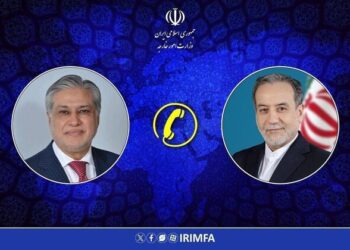 گفتگوی تلفنی وزرای امور خارجه جمهوری اسلامی ایران و پاکستان 