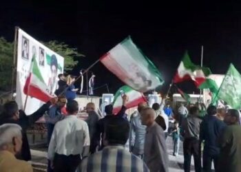 اجتماع مردم آب‌پخش در دفاع از انقلاب و رهبری