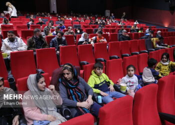 ارائه بلیت رایگان سینما برای خانواده‌ها در روز ملی جمعیت