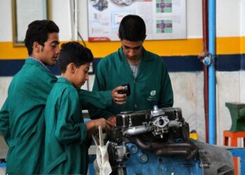 استقبال کارخانه‌های استان سمنان از طرح هنرستان‌های همجوار صنعت