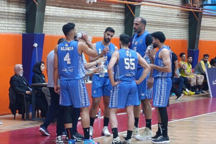 استقلال به دنبال قهرمانی در بسکتبال است استقلال به دنبال قهرمانی در بسکتبال است