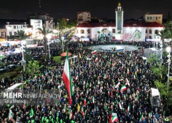 اقامه نماز استغاثه به امام زمان در رشت