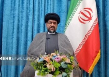 امام جمعه گناوه: توجه جدی به تحکیم بنیان خانواده و فرزندآوری ضروری است