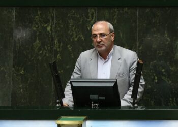 انتقال آب از منابع جنوب اصفهان ضروری است؛ با کمبود شرب مواجهیم