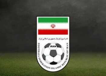 با تعطیلی لیگ از تحمیل هزینه‌های گزاف به باشگاه‌ها جلوگیری کنید