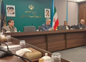 بررسی نقش هنر در جنگ رمضان توسط شورای هنر