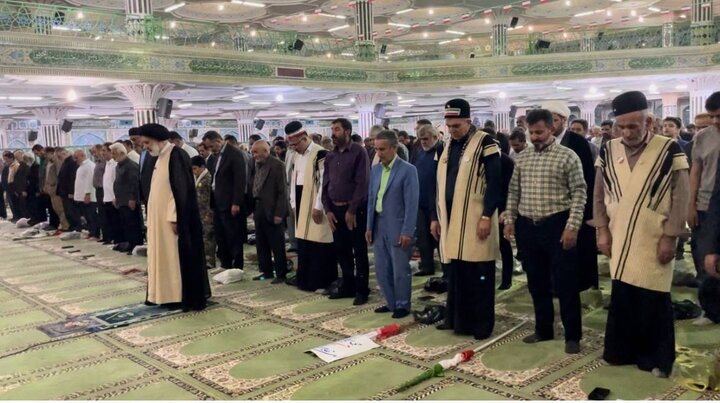برپایی نماز استغاثه در مصلی امام خمینی(ره) شهرکرد
