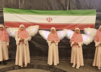 برگزاری جشن تکلیف دختران سرزمین آفتاب در نودمین شب بیعت با رهبری