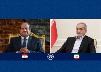 تأکید روسای جمهور ایران و مصر بر راهکارهای دیپلماتیک حل و فصل مسائل