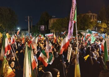 تداوم فریاد دشمن شکن مردم گرمسار در شب‌های اقتدار