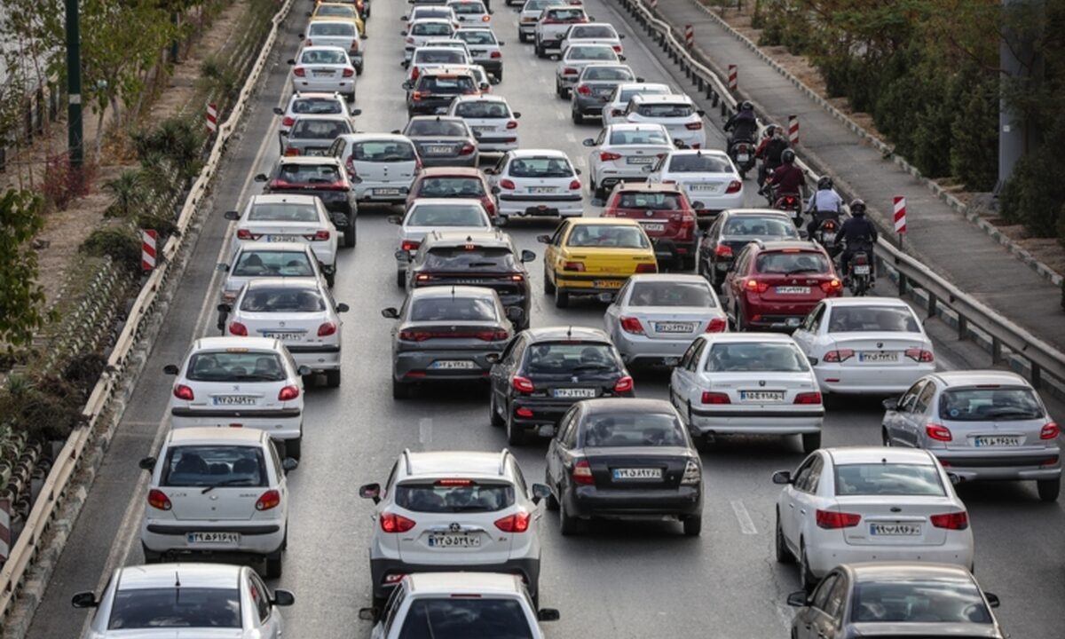 ترافیک سنگین در خروجیهای پایتخت/ اعلام آمادهباش راهداری استان تهران ترافیک سنگین در خروجیهای پایتخت/ اعلام آمادهباش راهداری استان تهران
