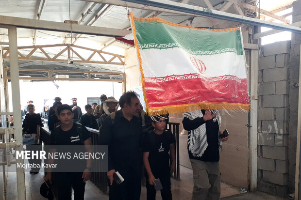 تردد ۱۸۲ هزار نفر از مرز مهران