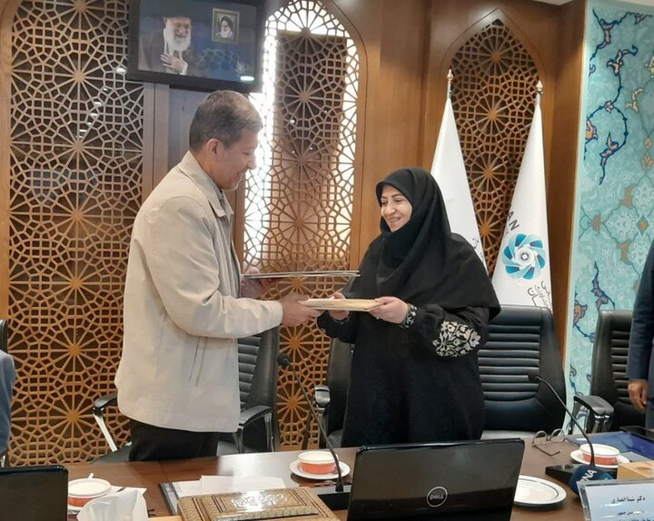 تفاهمنامه دوجانبه سازمان محیطزیست با استانداری اصفهان امضا شد تفاهمنامه دوجانبه سازمان محیطزیست با استانداری اصفهان امضا شد