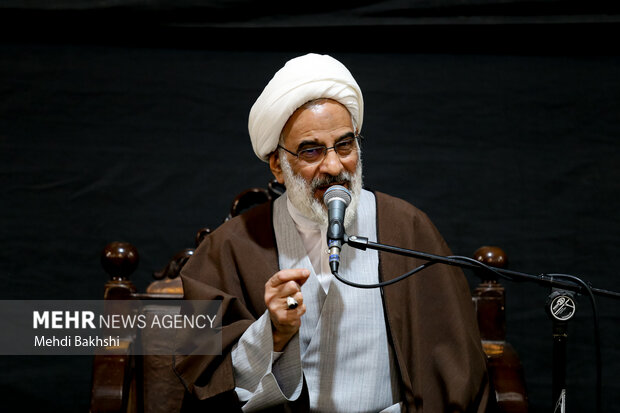 حاجی صادقی: ایران از موضع اقتدار وارد مذاکره می‌شود نه موضع ضعف