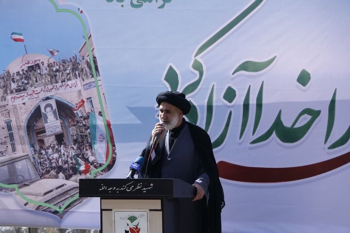 خون شهدا باعث فتح خرمشهر و حفظ ایران اسلامی شد 