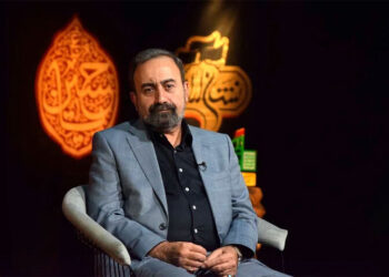 دایره را تنگ کنیم آنها که دلسوز وطن نیستند روایتگر می‌شوند!