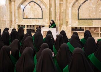 دوره تربیت خادمان نوجوان در حرم حضرت عباس(ع)