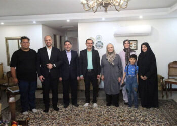 دیدار معاون صدا با مریم نشیبا؛ ما پیر شدیم ولی صدایمان نه!