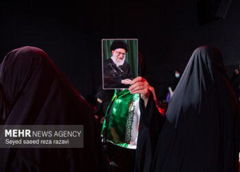 راهپیمایی باشکوه مردم ضیاءآباد در دفاع از انقلاب و رهبری