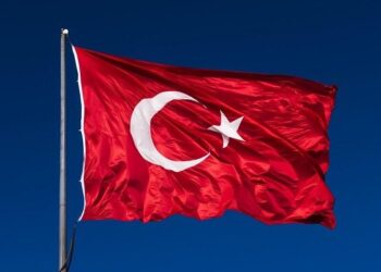 ریانووستی: جنگ علیه ایران اقتصاد ترکیه را تحت فشار قرار داده است