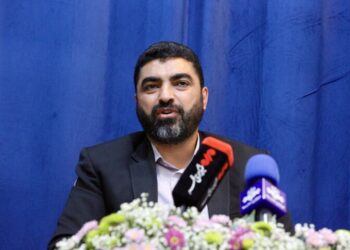 شعام و شورای عالی فضای مجازی باید درباره بازگشایی اینترنت تصمیم بگیرند شعام و شورای عالی فضای مجازی باید درباره بازگشایی اینترنت تصمیم بگیرند