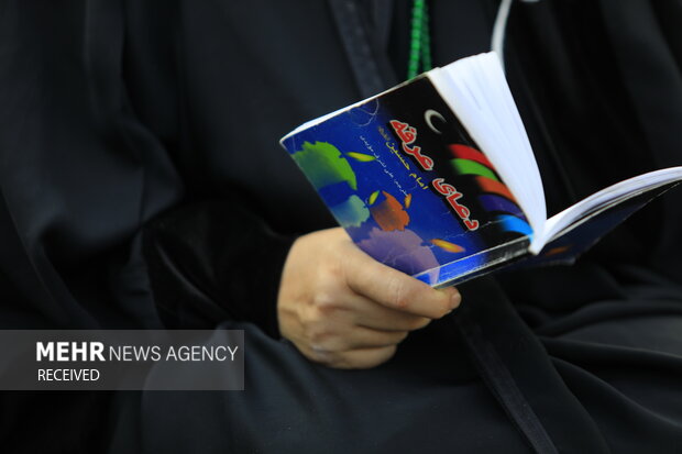 طنین دعای عرفه در پارک ملت مشهد طنین دعای عرفه در پارک ملت مشهد