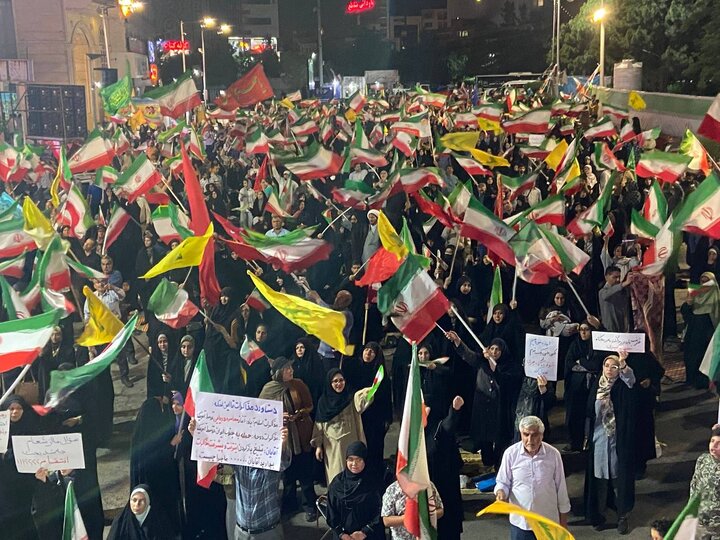 طنین شعار « ابر قدرت ایران است» در قلب کرمان