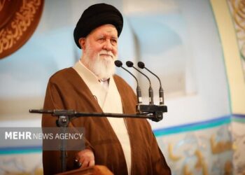 علم‌الهدی: عامل اصلی پیروزی‌های ما عنایت و توجه امام زمان(عج) است