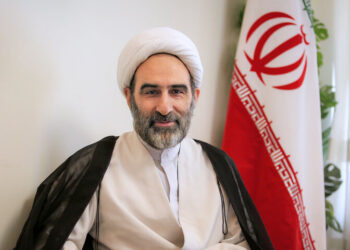 علوم انسانی باید «عینک فهم قرآن» برای استخراج نظریه‌های ناب باشد