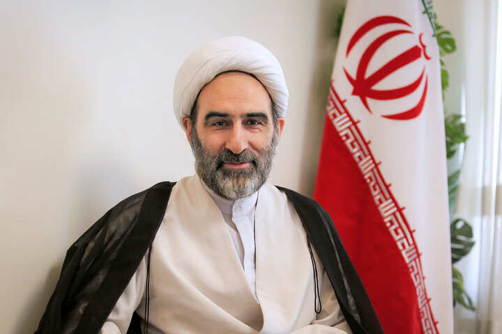 علوم انسانی باید «عینک فهم قرآن» برای استخراج نظریه‌های ناب باشد