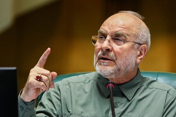 قالیباف: ما امتیازات را نه با گفتگو، بلکه با موشکها میگیریم قالیباف: ما امتیازات را نه با گفتگو، بلکه با موشکها میگیریم