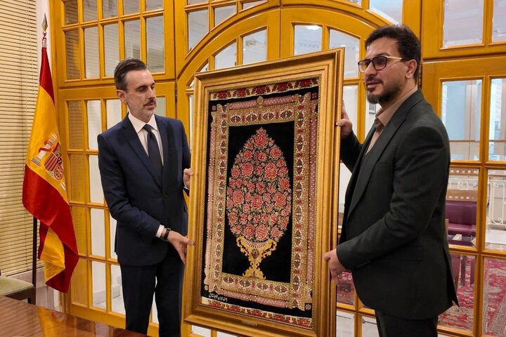قدردانی جامعه قرآنی از سفیر اسپانیا در ایران