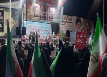 ماموستا بهمنی: مردم کردستان پای انقلاب و ولایت ایستاده‌اند