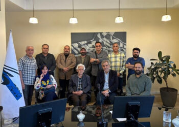 مدیرکل هنرهای نمایشی به خانه تئاتر رفت