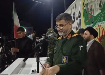 ملت ایران با بصیرت در برابر زورگویان ایستاده است