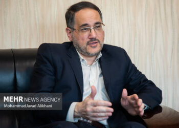 نگاهداری: مذاکره از یک موضوع جناحی باید به امری ملی تبدیل شود