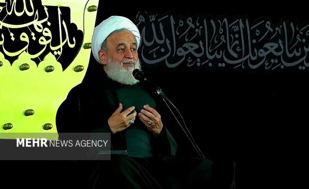 هشدار استاد پناهیان درباره «تنبلی فکری»/ رهبر شهید تحول خواه بودند