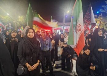 هفتاد و پنجمین شب اجتماع حماسی مردم فراهان در بیعت با رهبر انقلاب